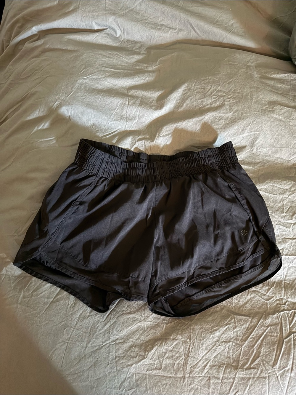 Athleta Mesh Racer Run Shorts Size Small